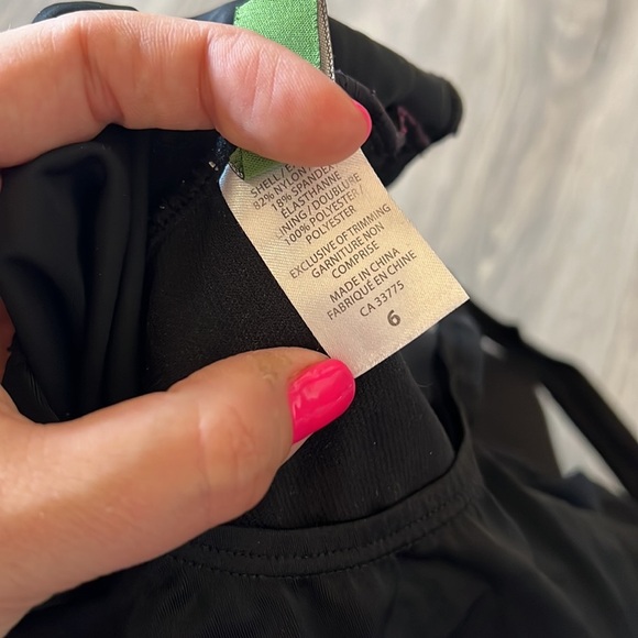 🏁 Roots one piece bathing suit size 6 - Picture 11 of 11